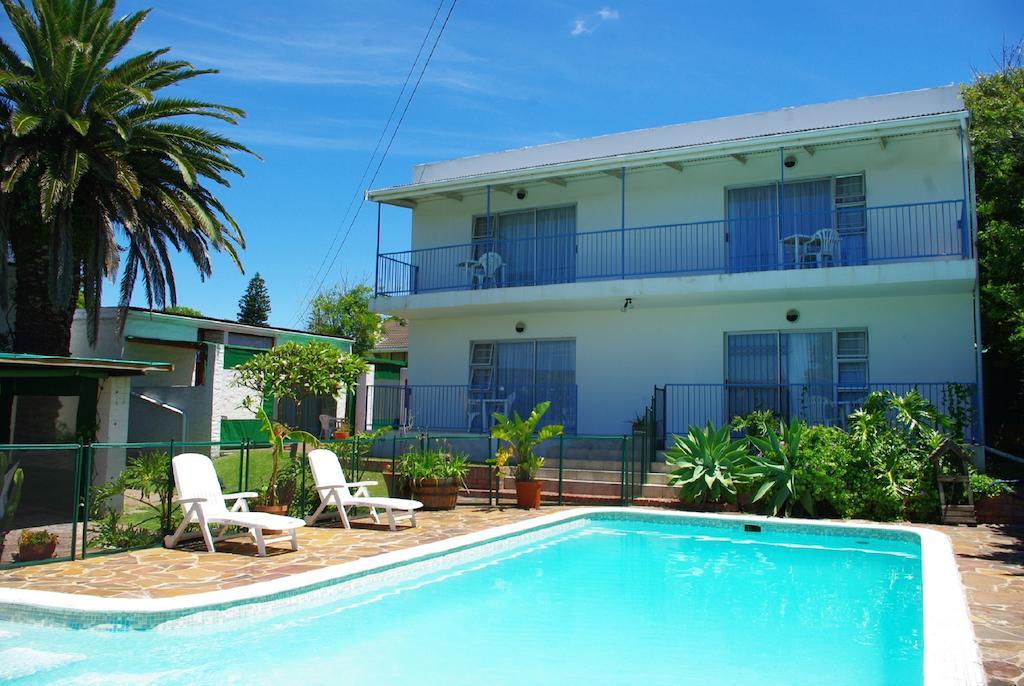 Aqua Marine Guest House Порт-Элизабет Экстерьер фото