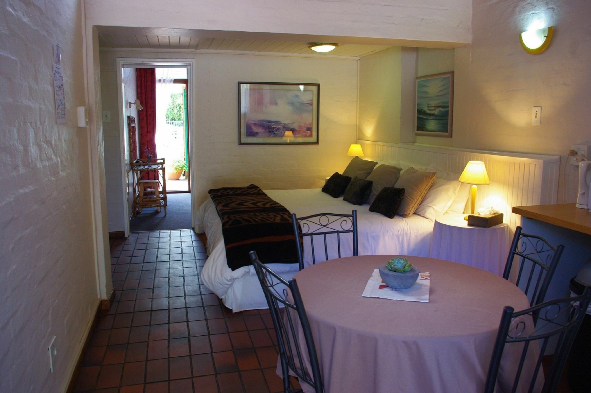 Aqua Marine Guest House Порт-Элизабет Экстерьер фото